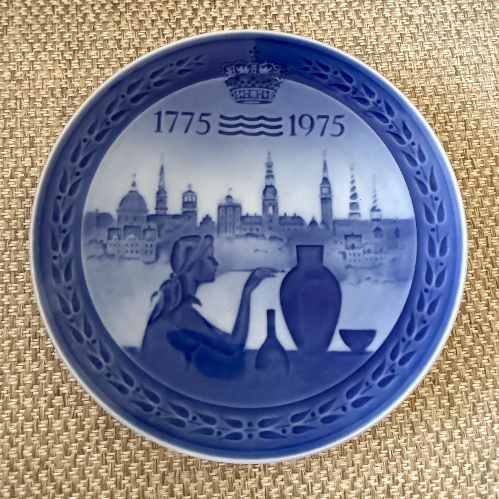 Royal Copenhagen Blue Collectable Plate 1775-1975 Bicentennial Made in Denmark